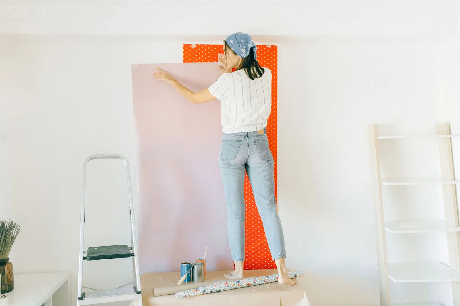 Wallpaper hanging and removal service in Oxnard, CA